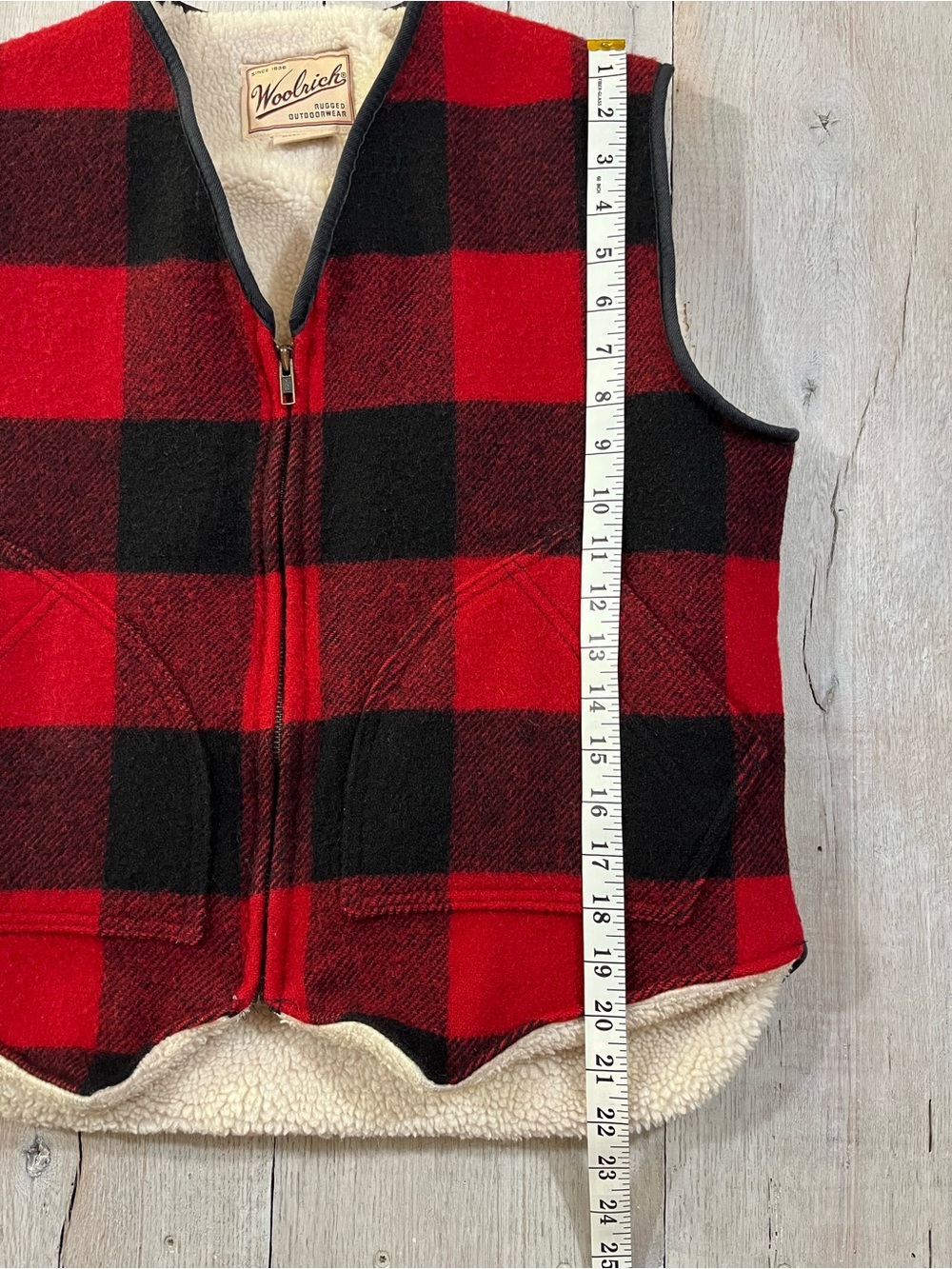 Woolrich Men’s Red & Black Buffalo Plaid Wool Vest Sturdy Warm Zip Up Size M - Picture 4 of 7